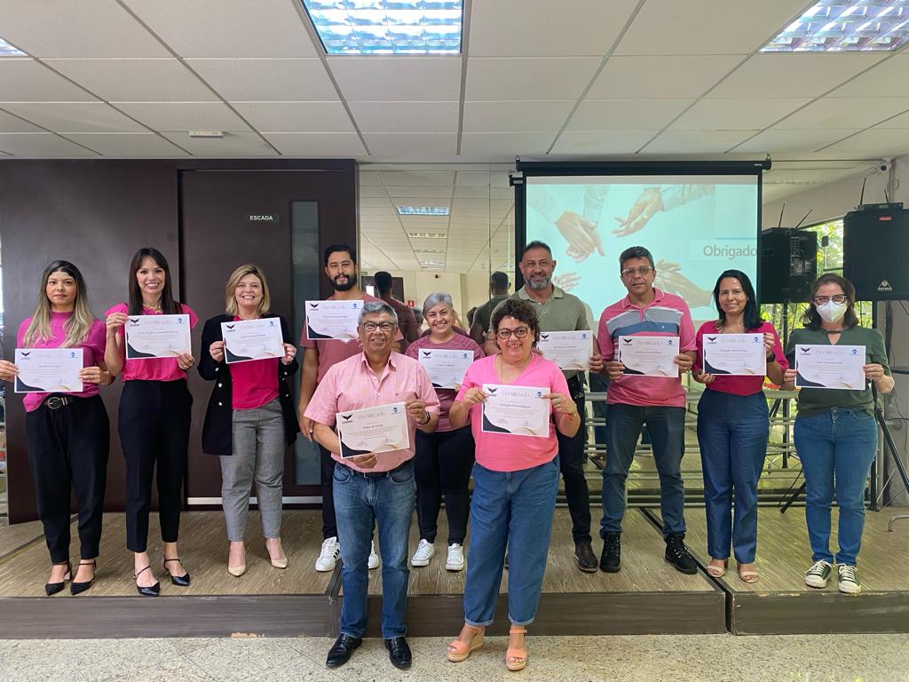 Participantes do Projeto Fênix Recebem seus certificados