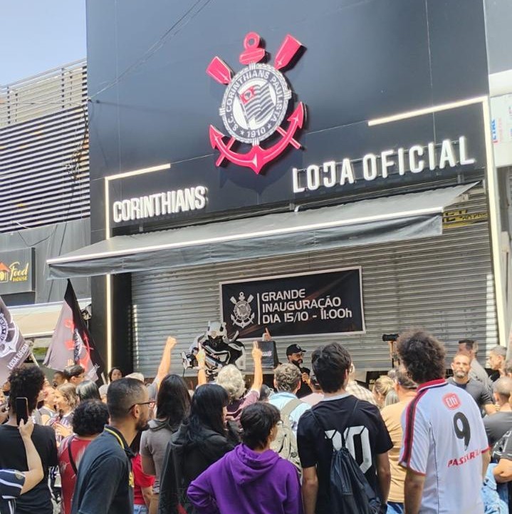 Presidente Milton prestigia inauguração da loja oficial do Corinthians em Jundiaí  A abertura faz pa