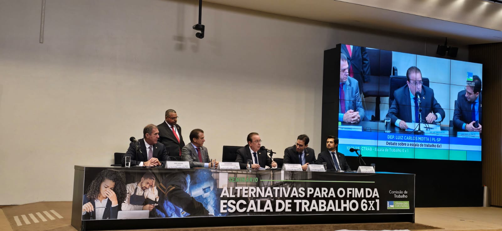 Jundiaí luta pelo fim da escala 6x1 em Brasília