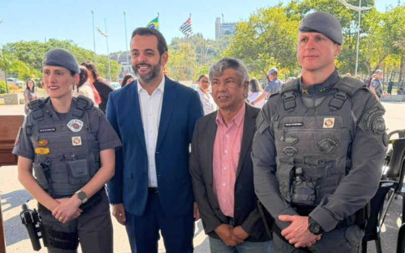 Milton de Araújo prestigia evento da PM em Jundiaí Milton de Araújo prestigia evento da PM em Jundiaí